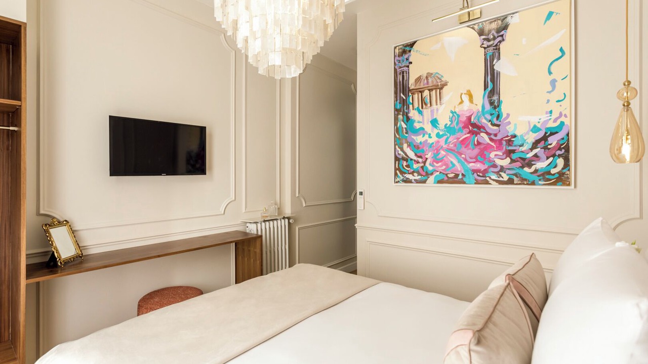 Photo of Bedroom in Chaillot