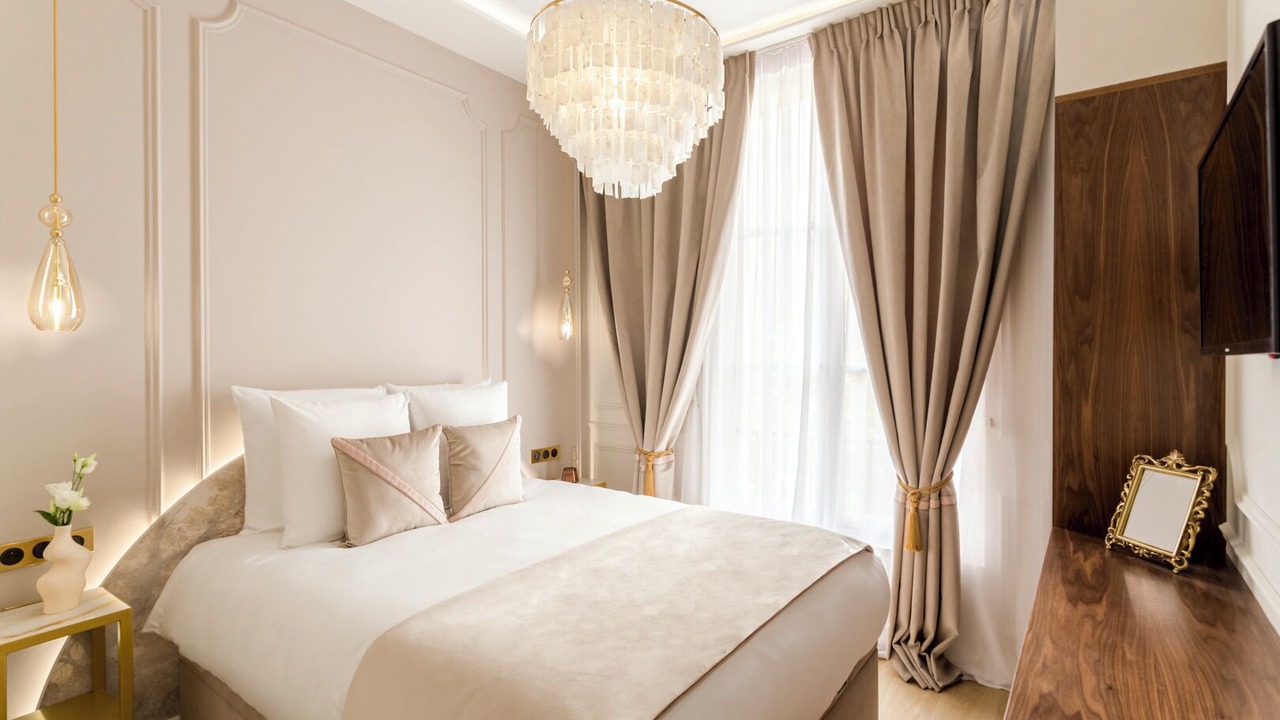 Photo of Bedroom in Chaillot