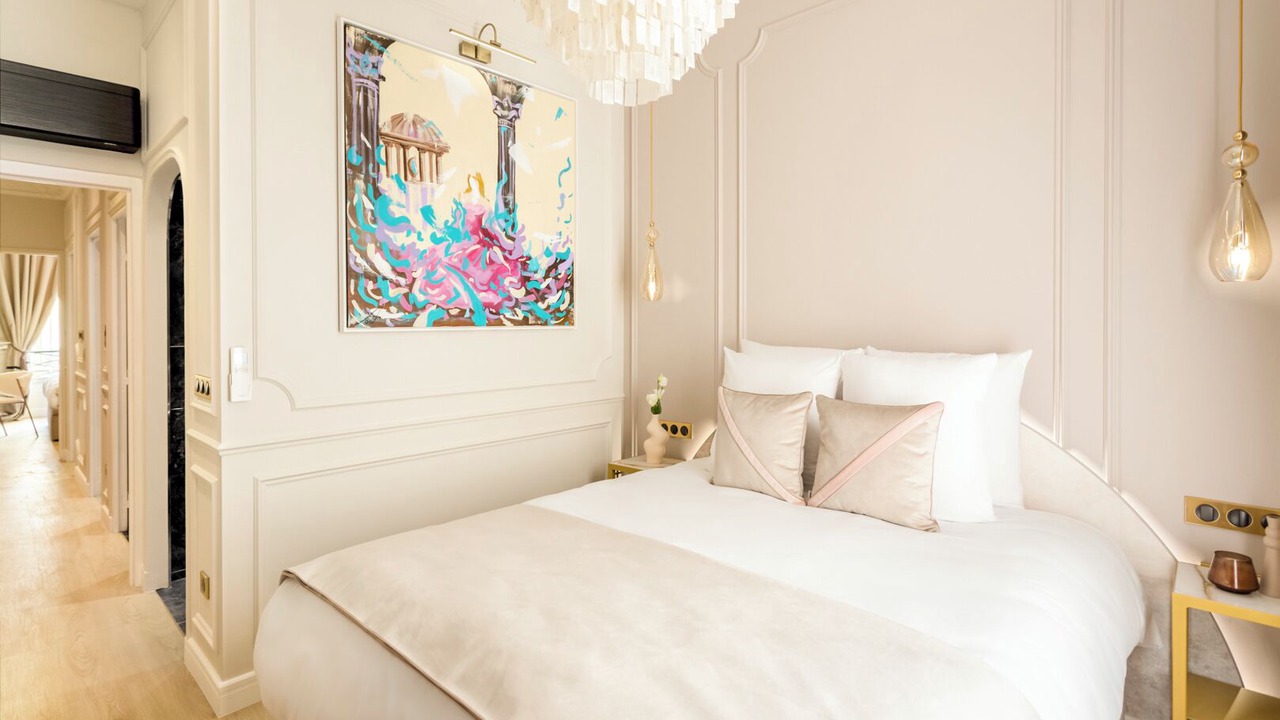 Photo of Bedroom in Chaillot