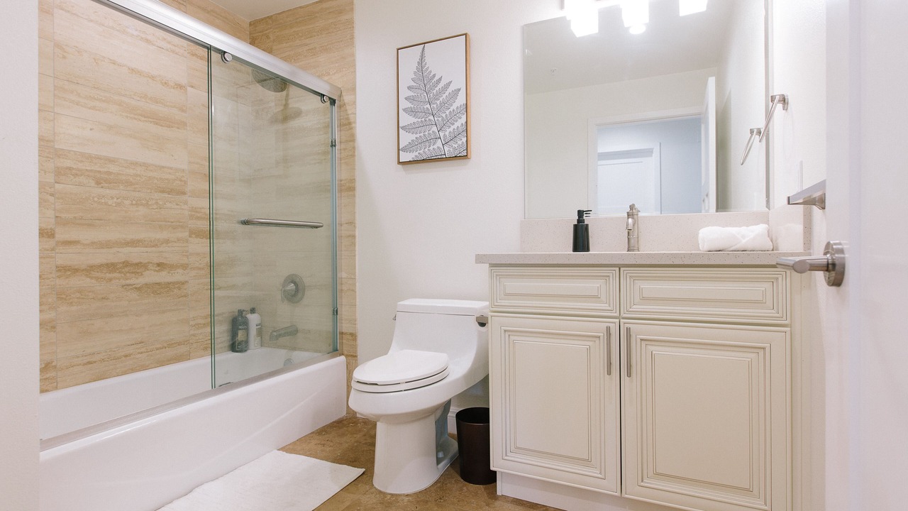 Photo of Bathroom in Lamanda Park