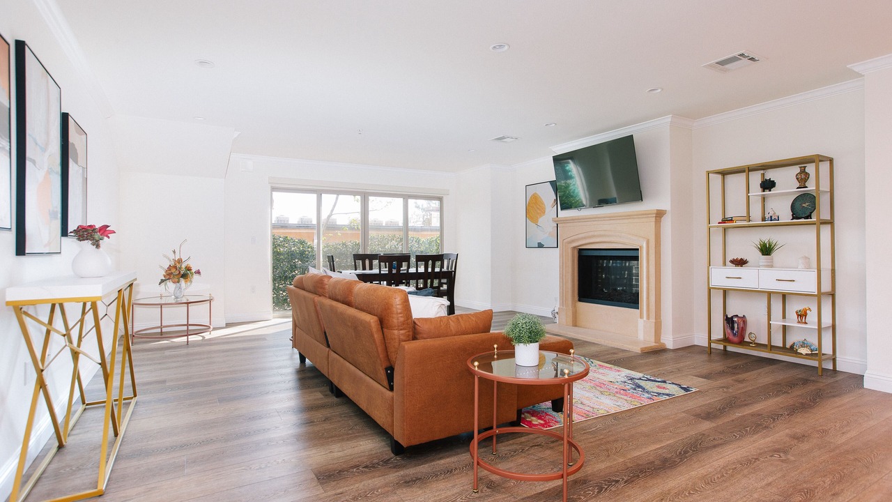 Photo of Livingroom in Lamanda Park