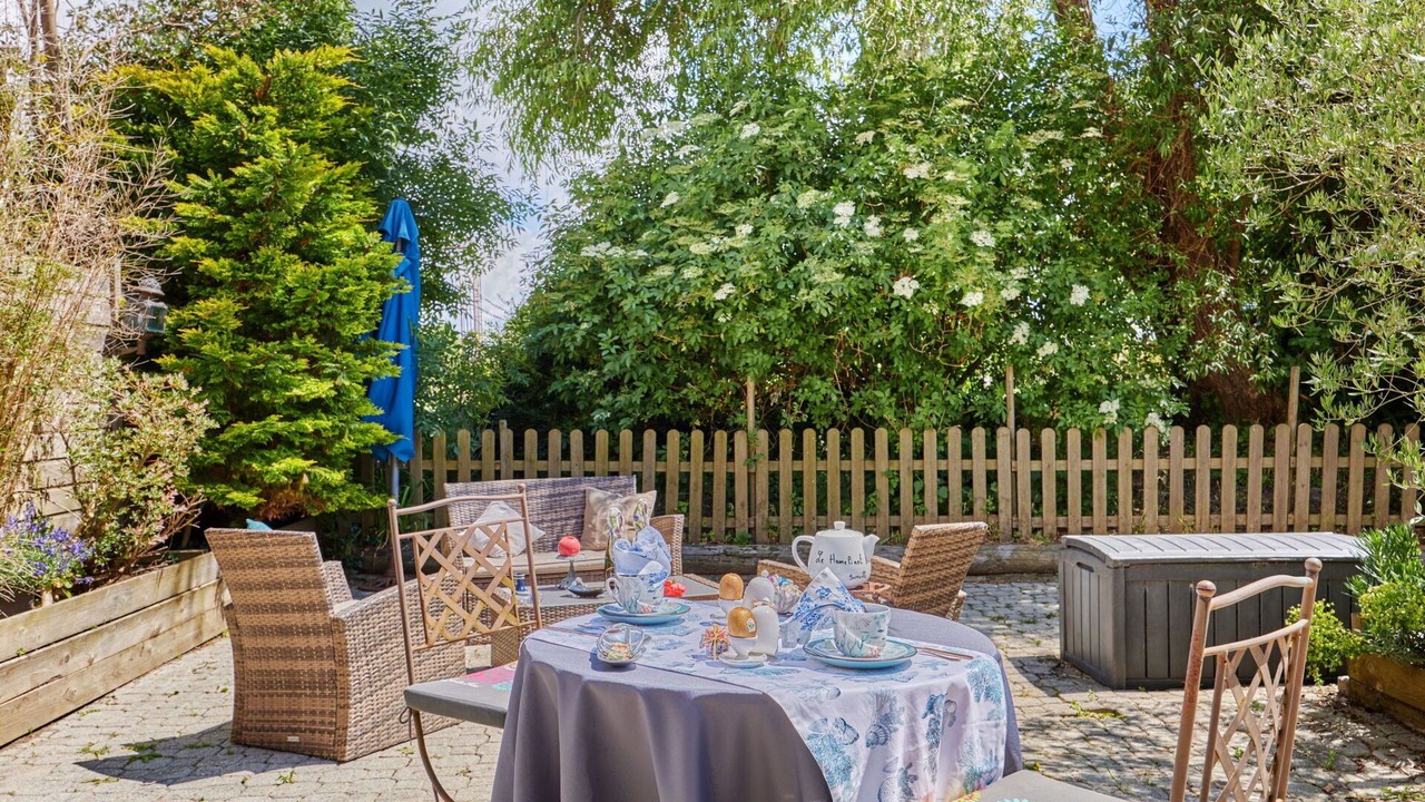 Photo of Outdoor in Surville