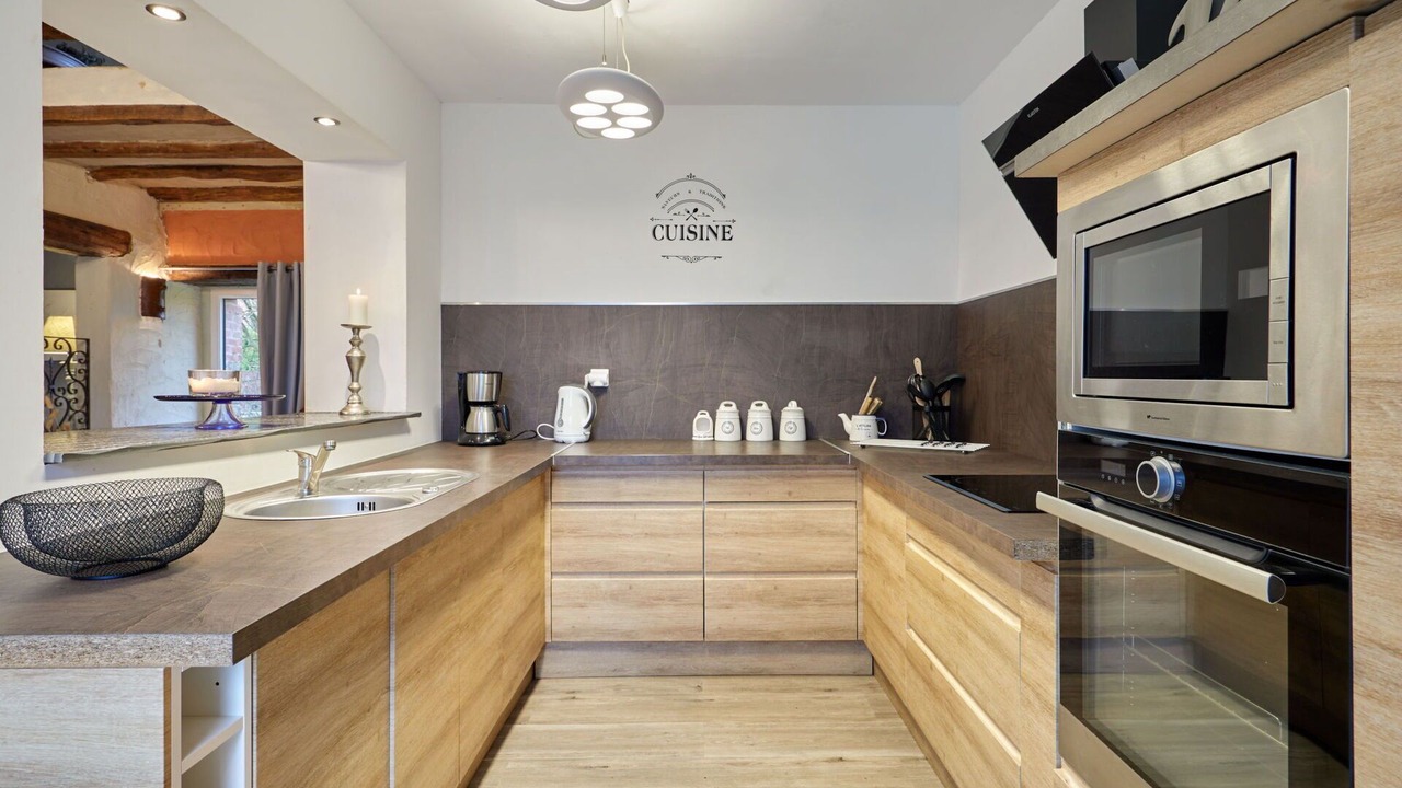 Photo of Others in Surville