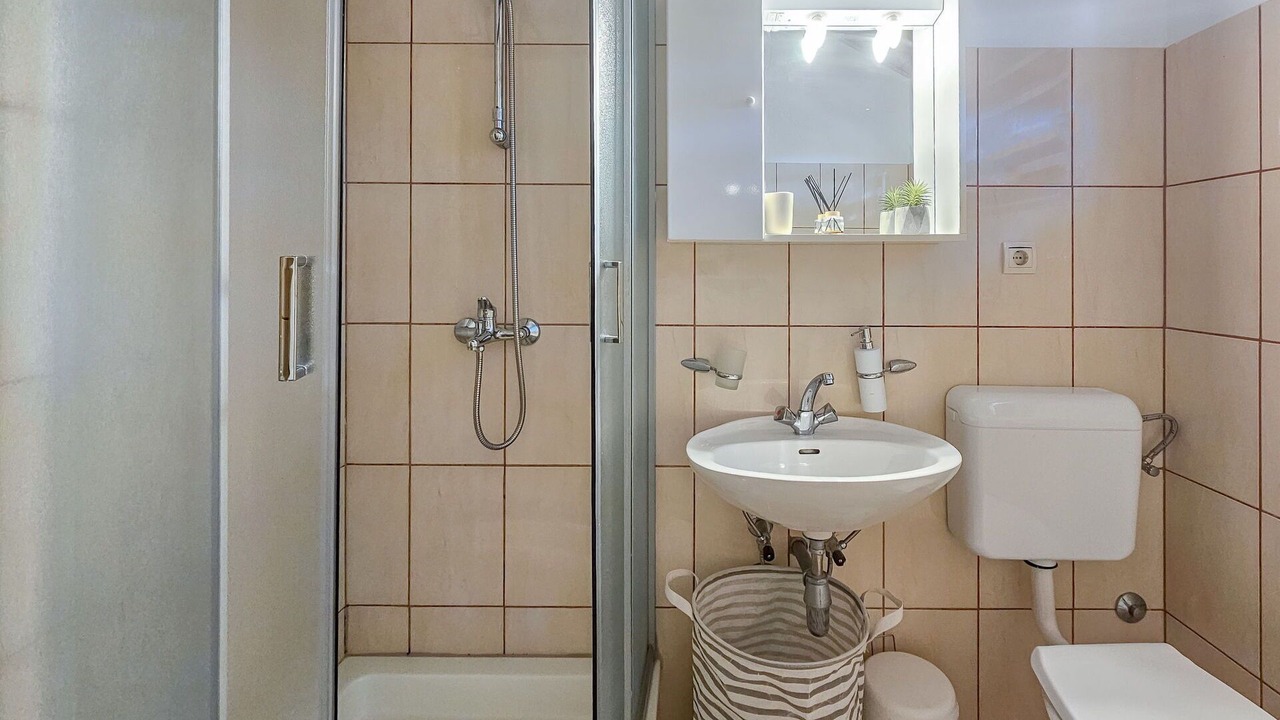Photo of Bathroom in Praznica