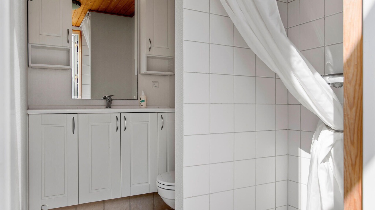Photo of Bathroom in Strandby