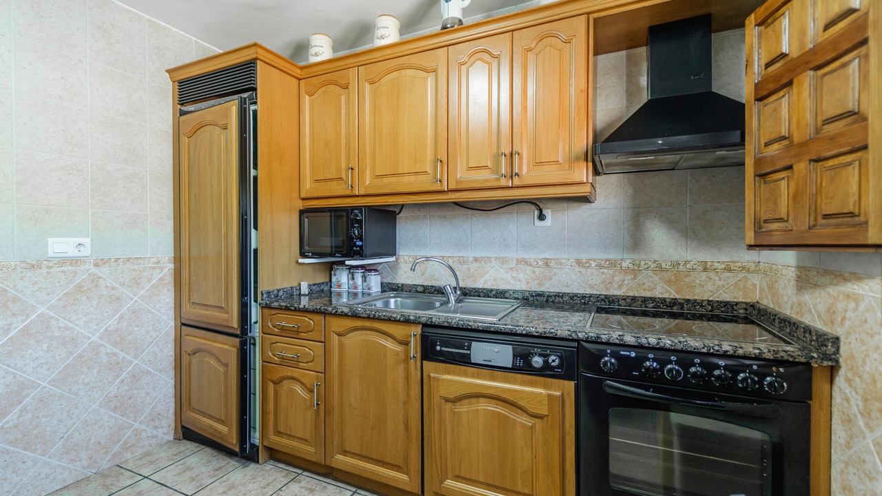 Photo of Kitchen in Valle de Valdelaguna