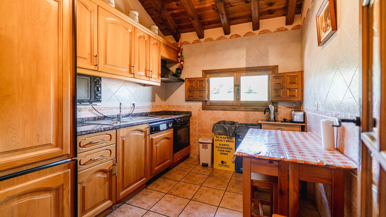 Photo of Kitchen in Valle de Valdelaguna