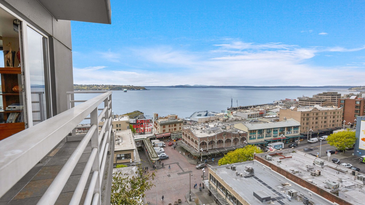 Photo of Others in Downtown Seattle