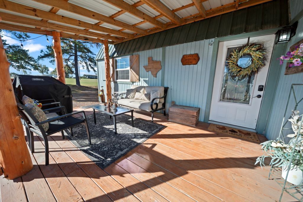 Photo of Patio Balcony in Edom