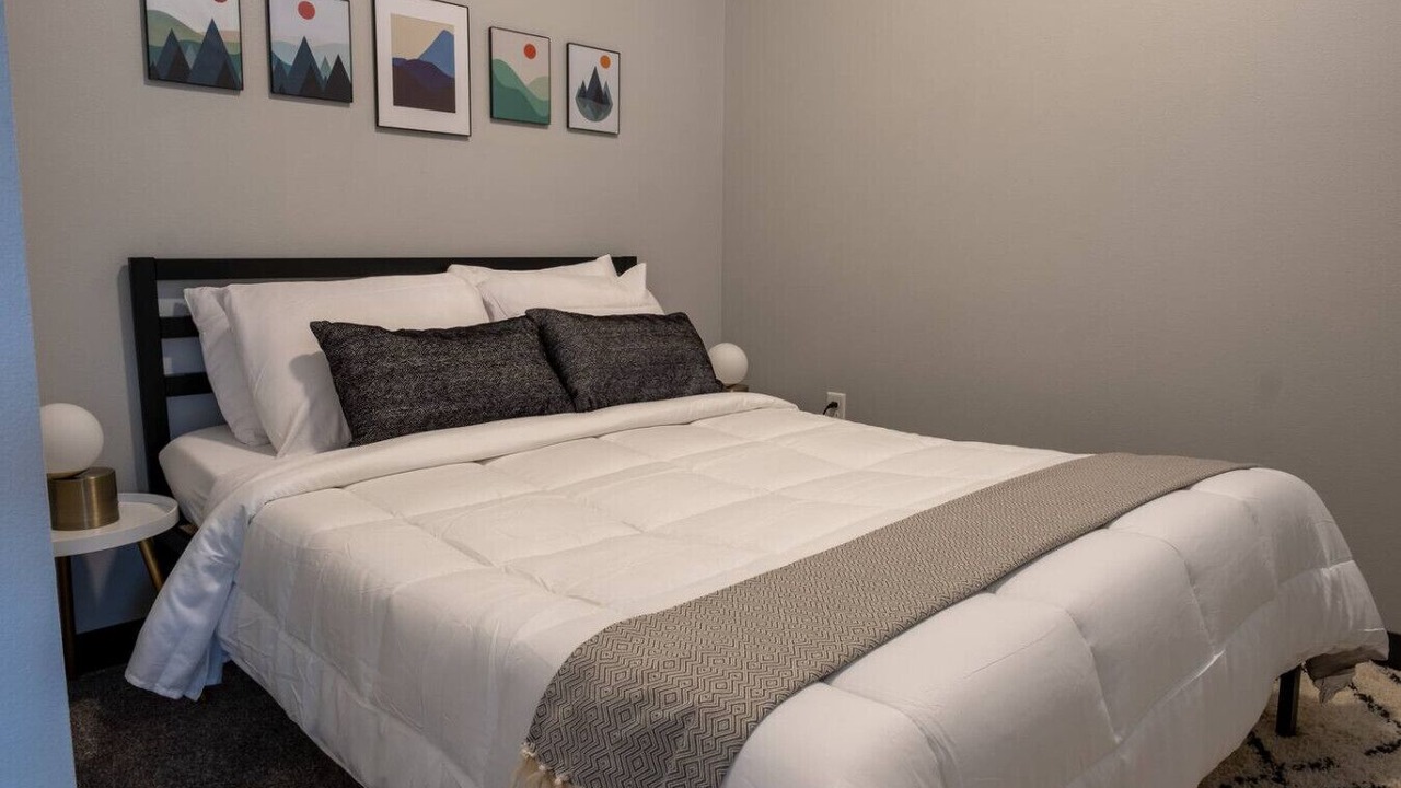 Photo of Bedroom in Des Moines