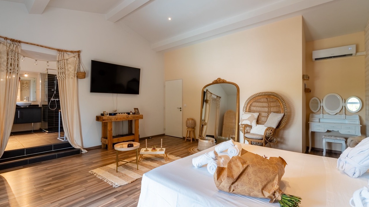 Photo of Bedroom in Camelas