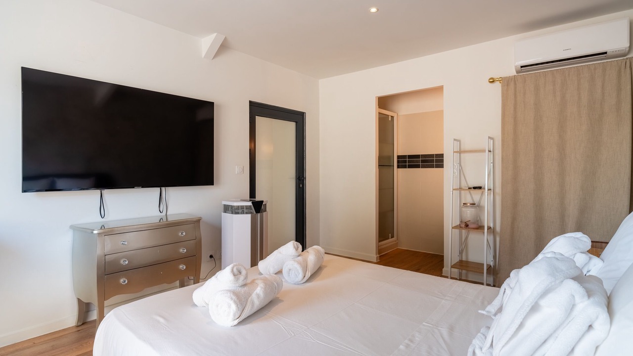 Photo of Bedroom in Camelas