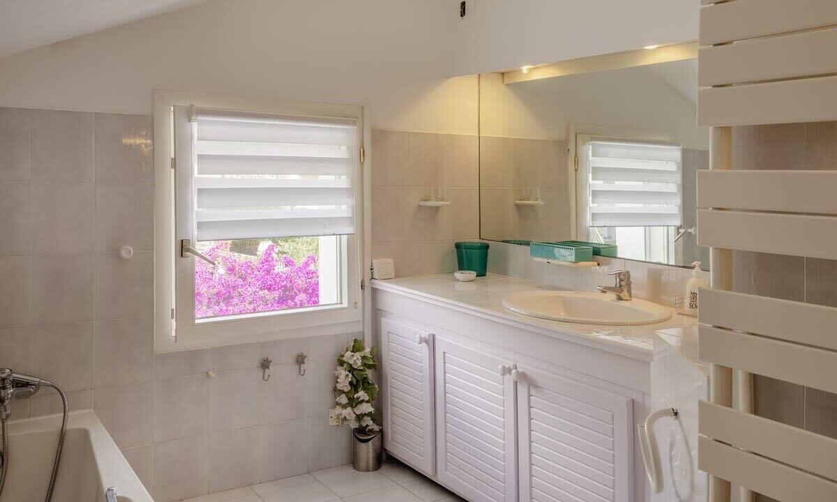 Photo of Bathroom in Ville-di-Pietrabugno