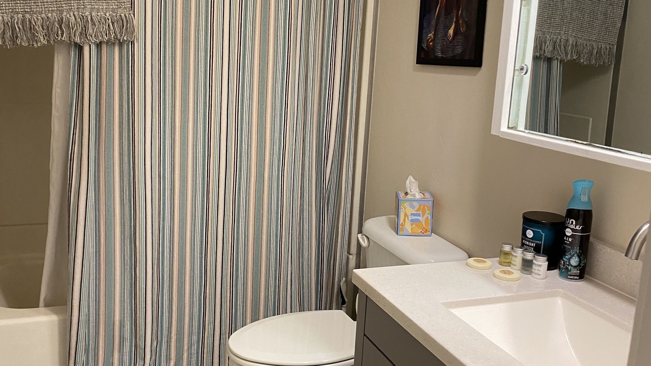 Photo of Bathroom in Eagle Point