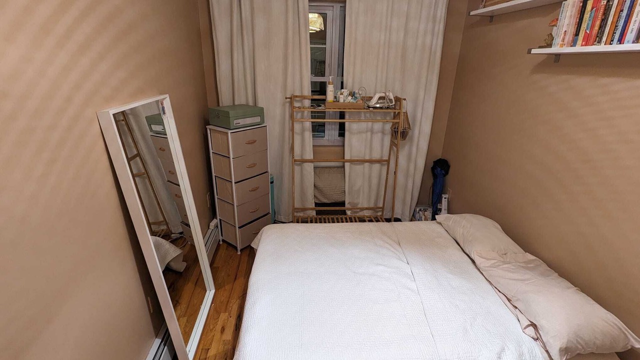Photo of Bedroom in Pelham Gardens