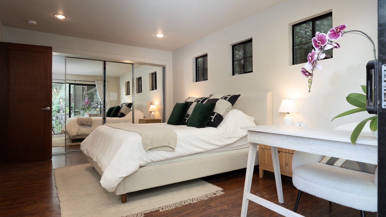 Photo of Bedroom in Pedro Point