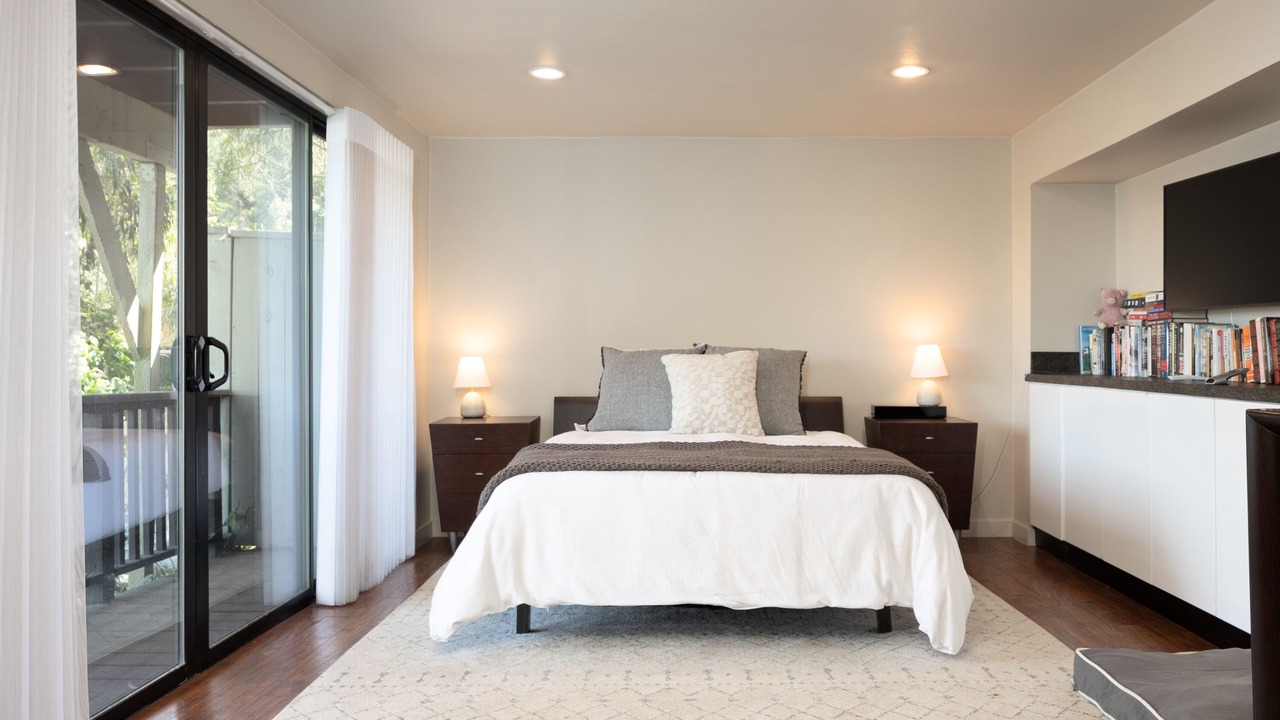 Photo of Bedroom in Pedro Point