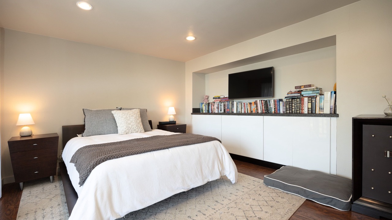 Photo of Bedroom in Pedro Point