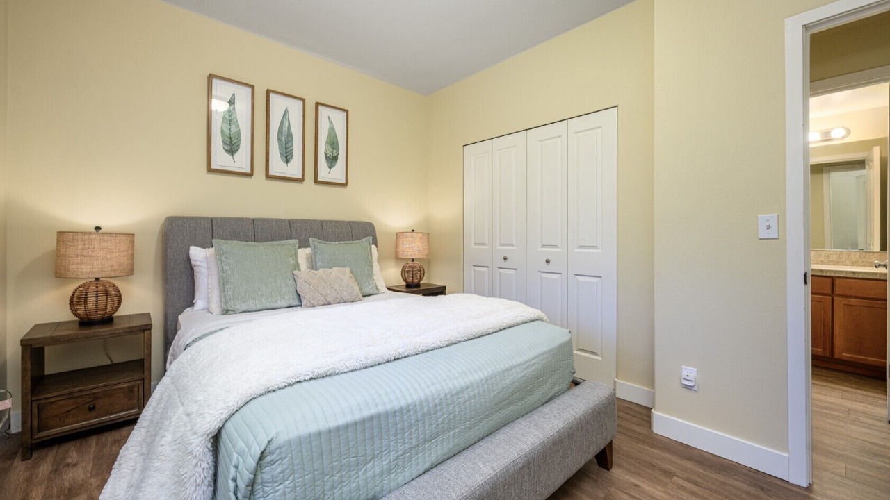 Photo of Bedroom in Mountlake Terrace