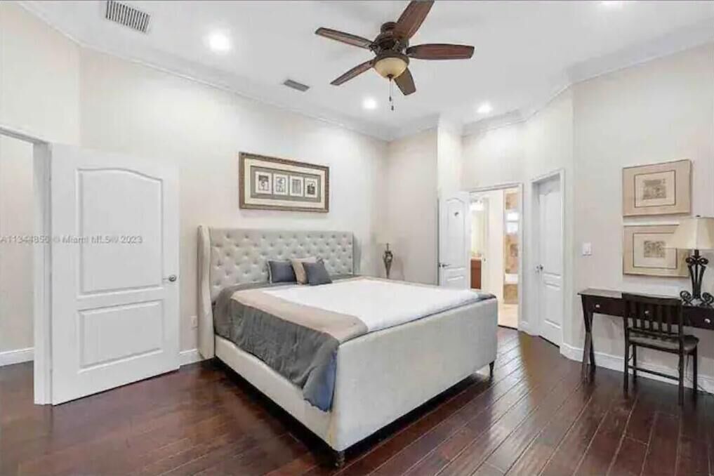 Photo of Bedroom in Pompano Beach