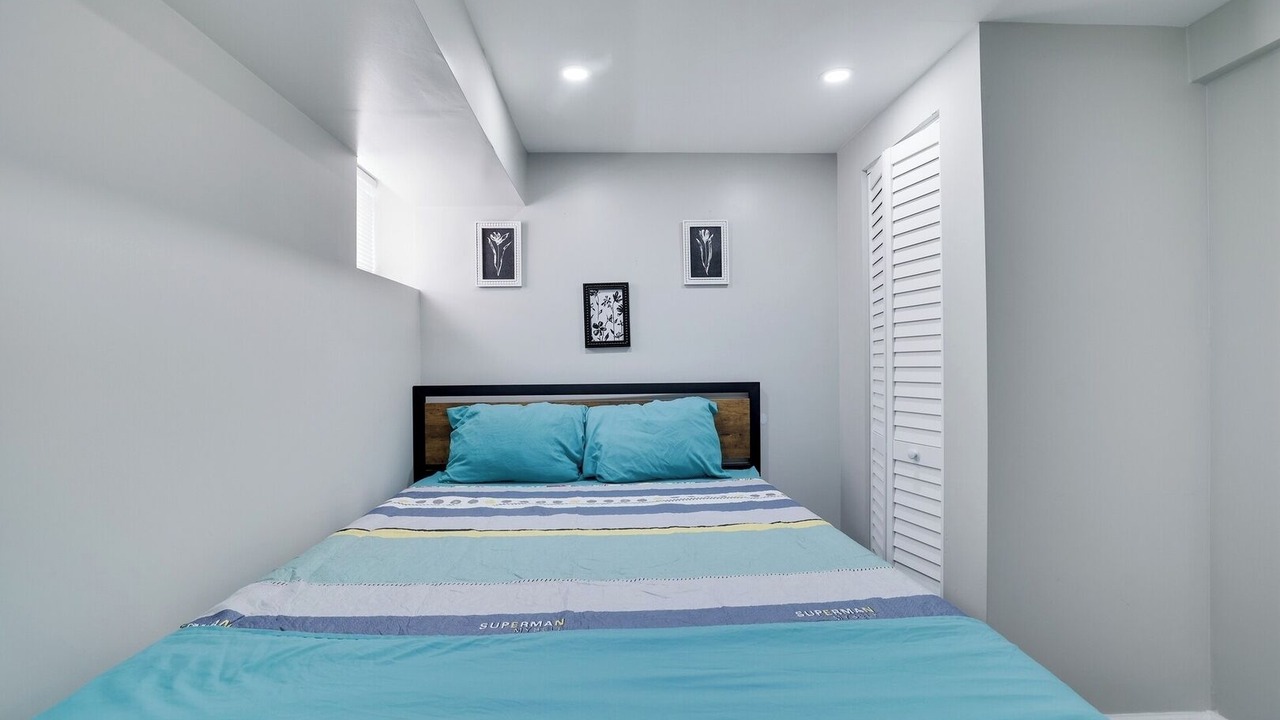 Photo of Bedroom in Weequahic