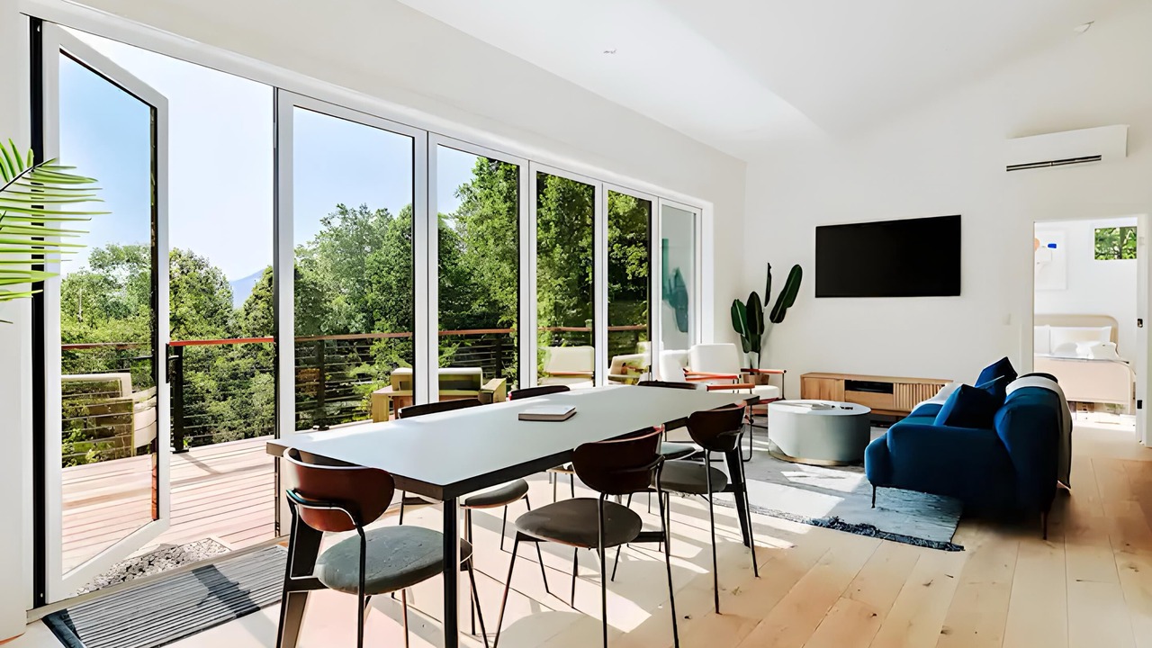 Photo of Livingroom in Young Harris