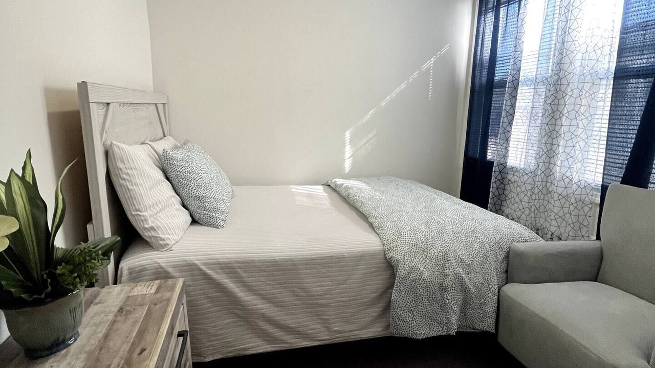 Photo of Bedroom in Elmont