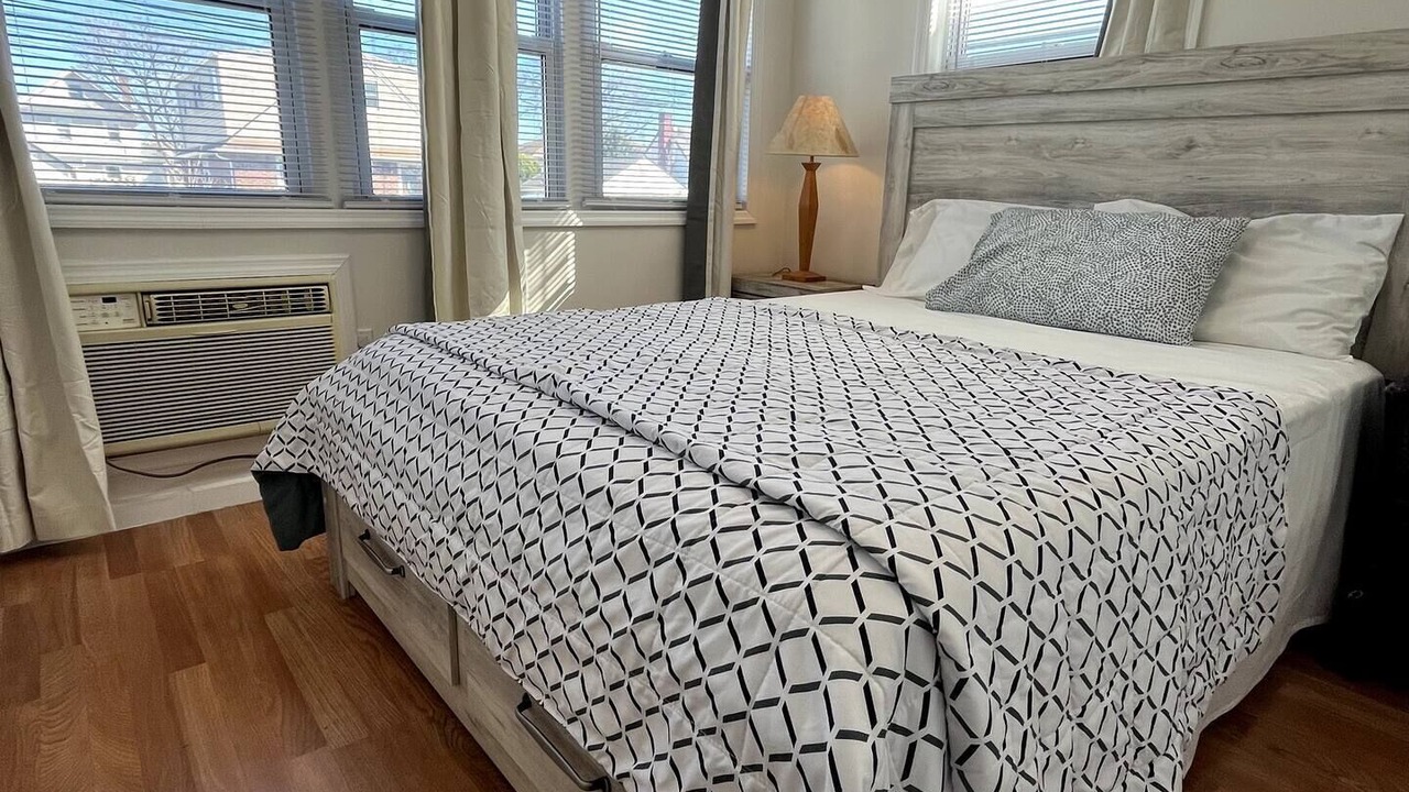 Photo of Bedroom in Elmont