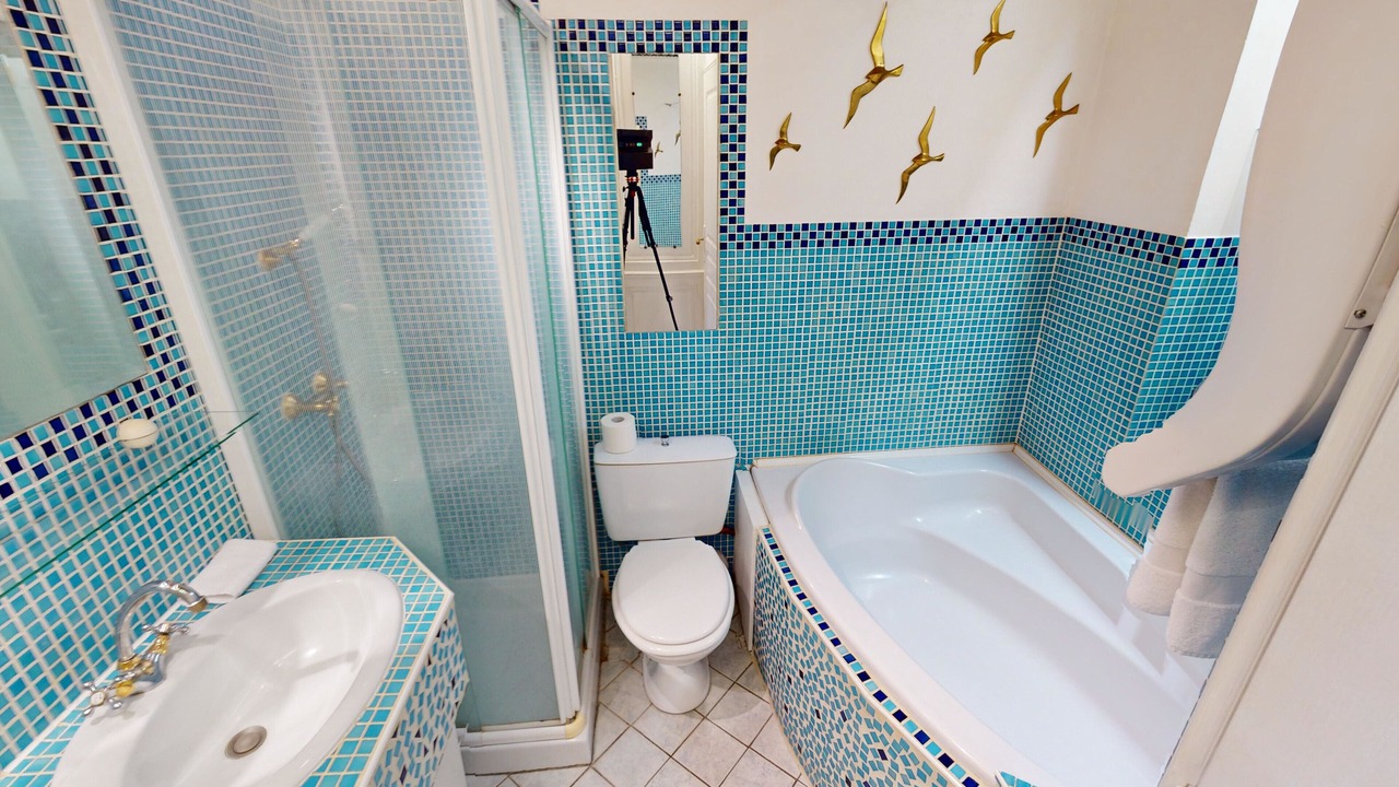 Photo of Bathroom in Honfleur