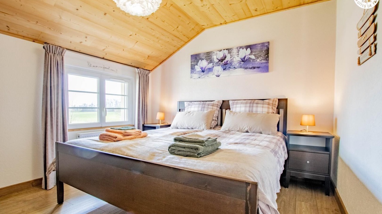 Photo of Bedroom in Romenay
