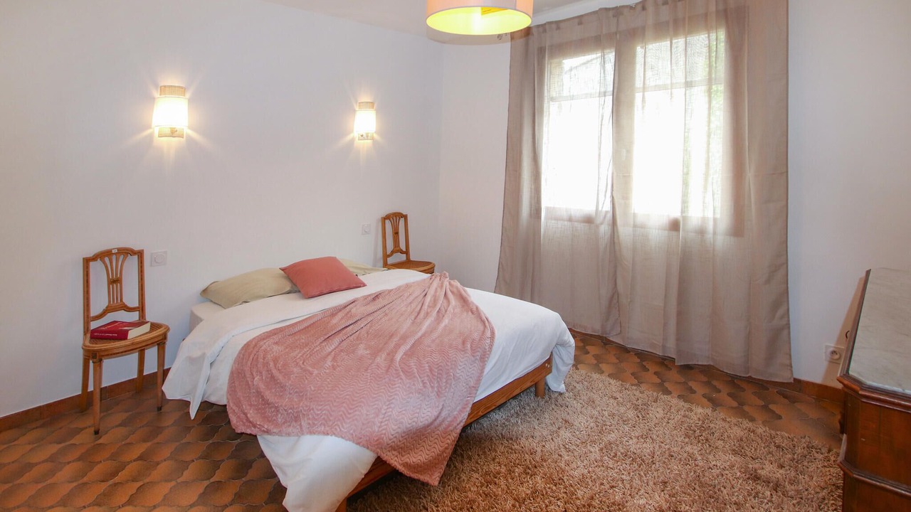 Photo of Others in Tulette