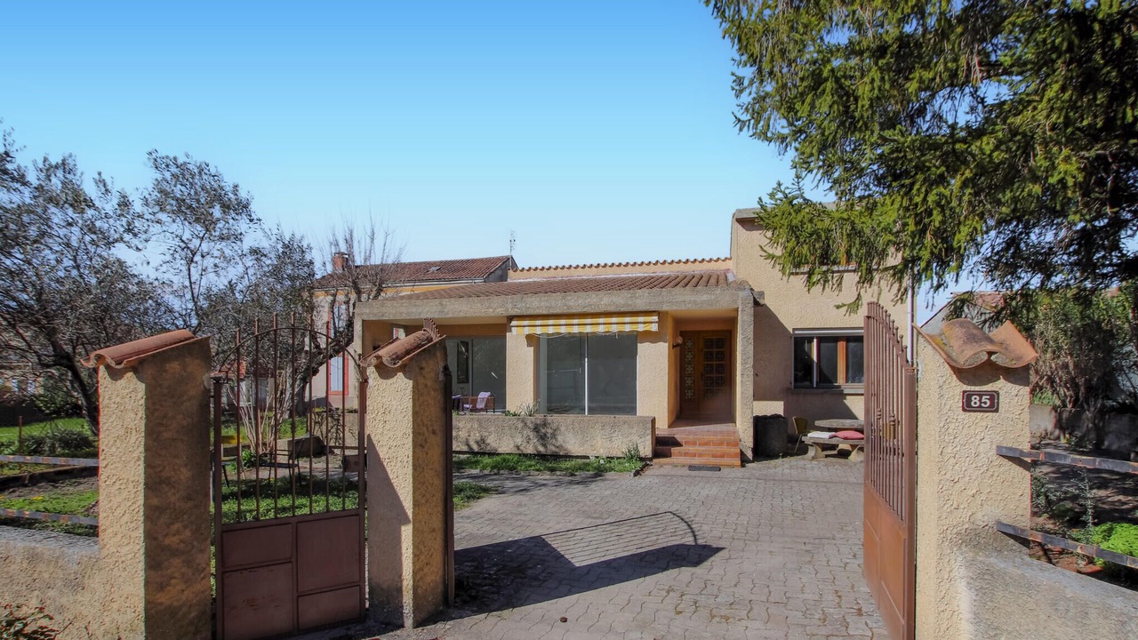 Photo of Others in Tulette