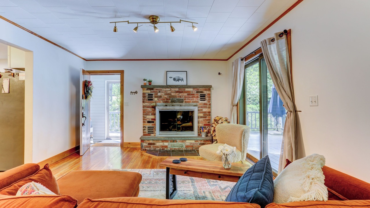 Photo of Livingroom in Jeffersonville