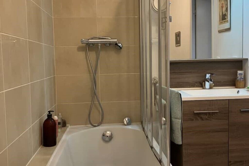 Photo of Bathroom in Saint-Ouen