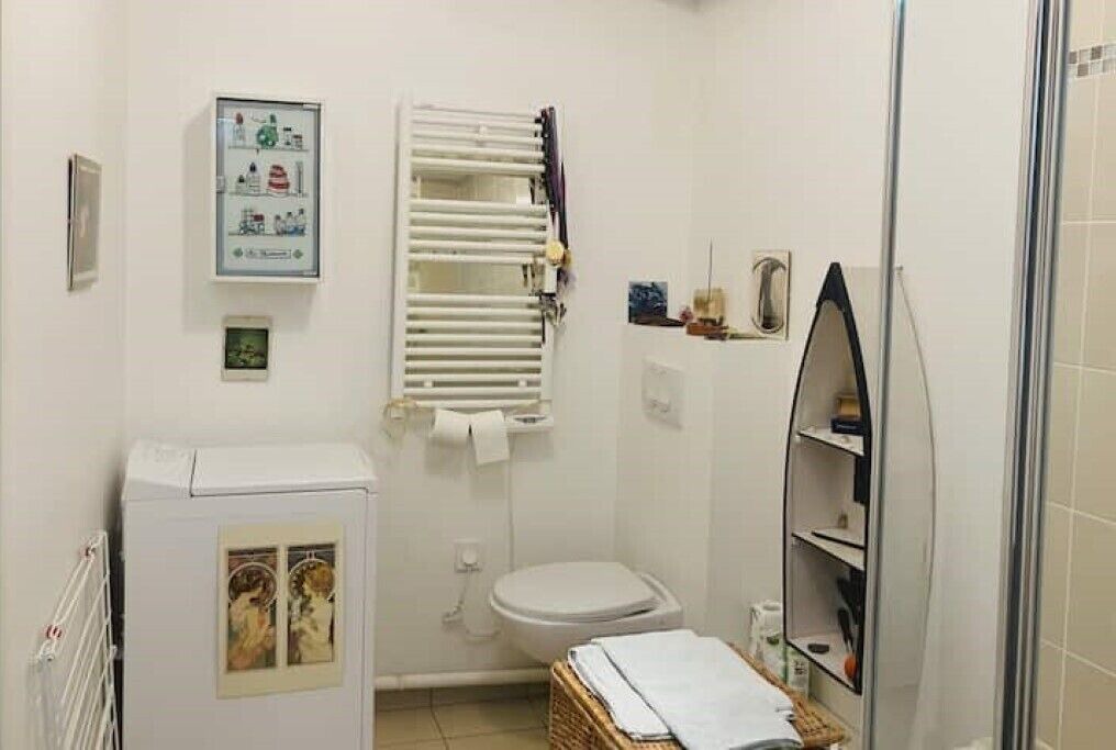 Photo of Bathroom in Saint-Ouen