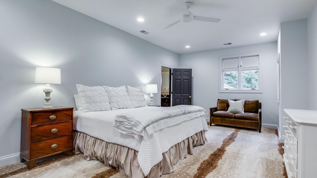 Photo of Bedroom in Indian Hills