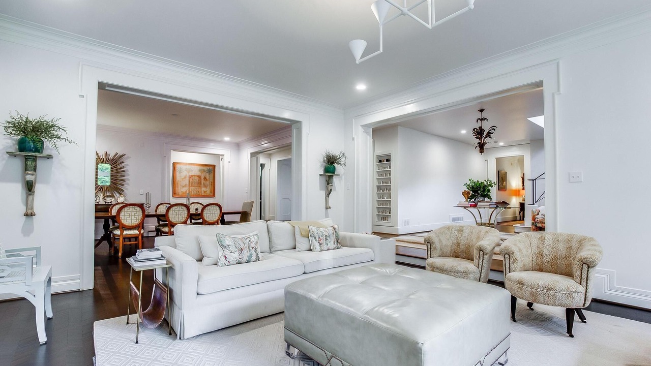Photo of Livingroom in Indian Hills