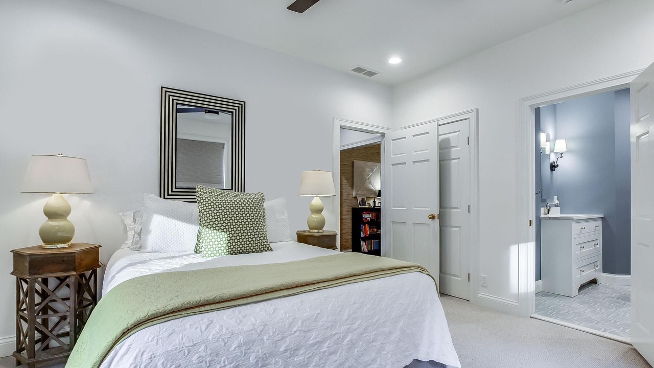 Photo of Bedroom in Indian Hills