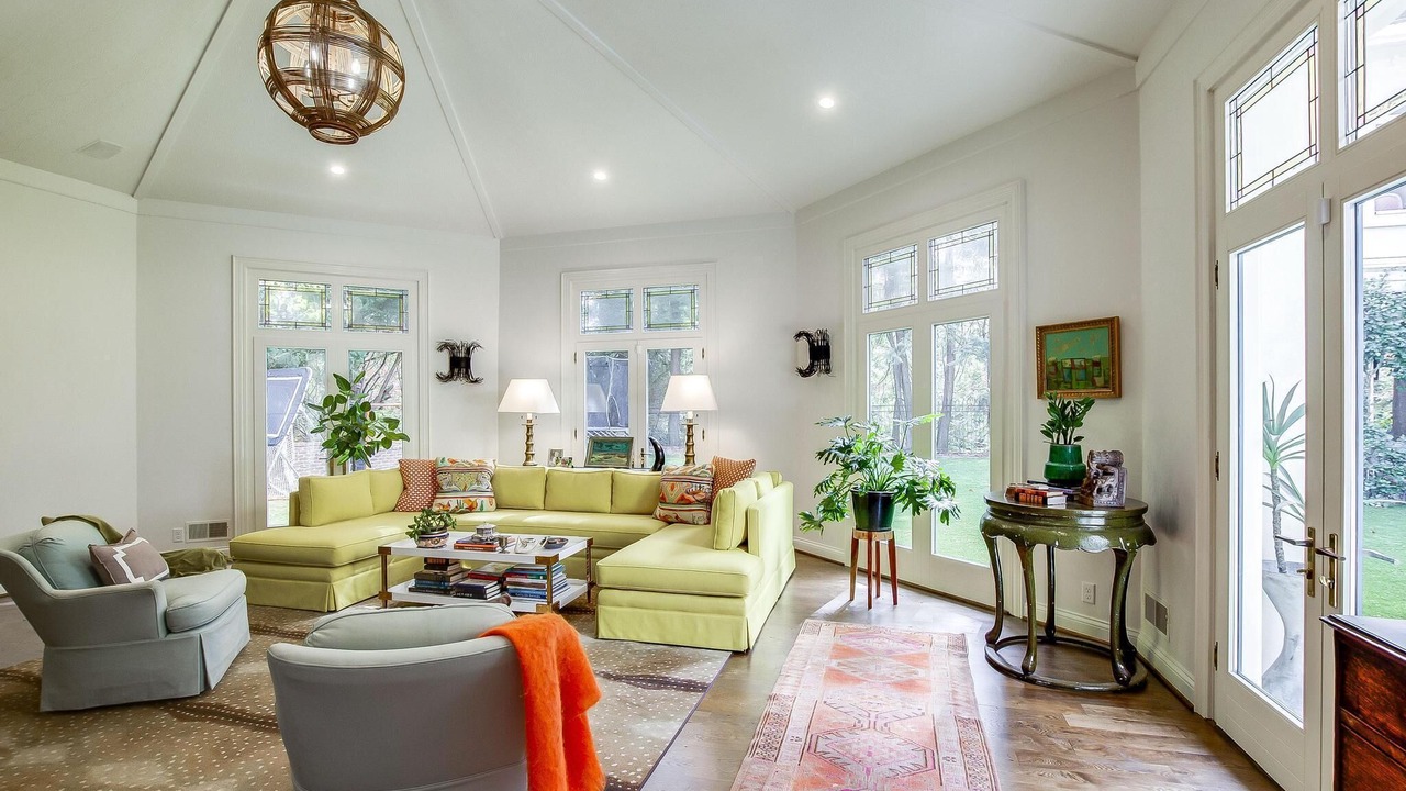 Photo of Livingroom in Indian Hills