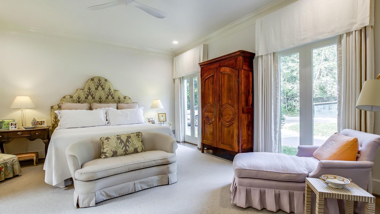 Photo of Bedroom in Indian Hills