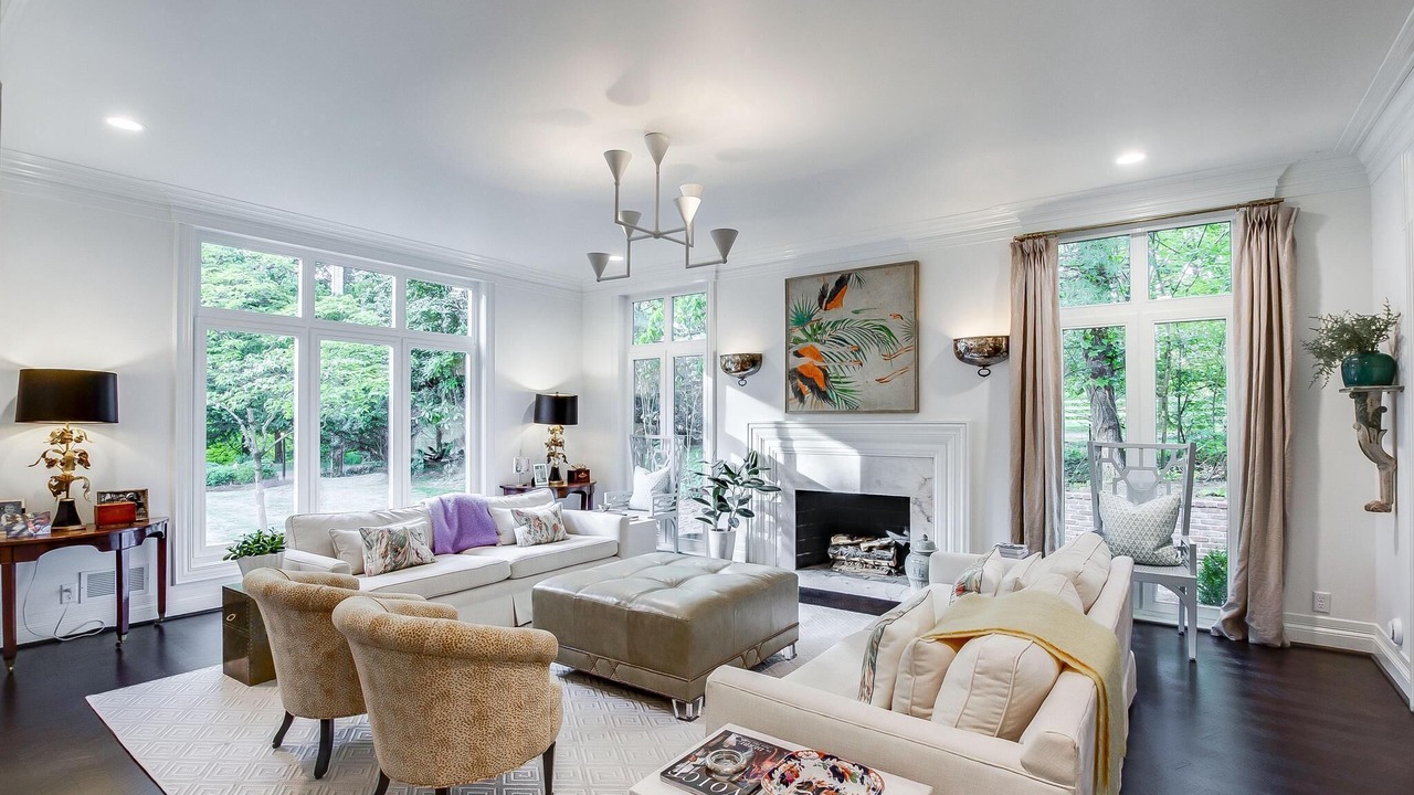 Photo of Livingroom in Indian Hills