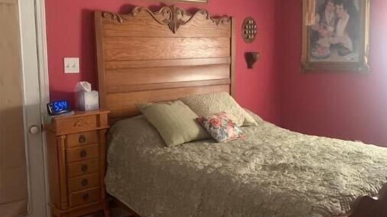 Photo of Bedroom in Bates