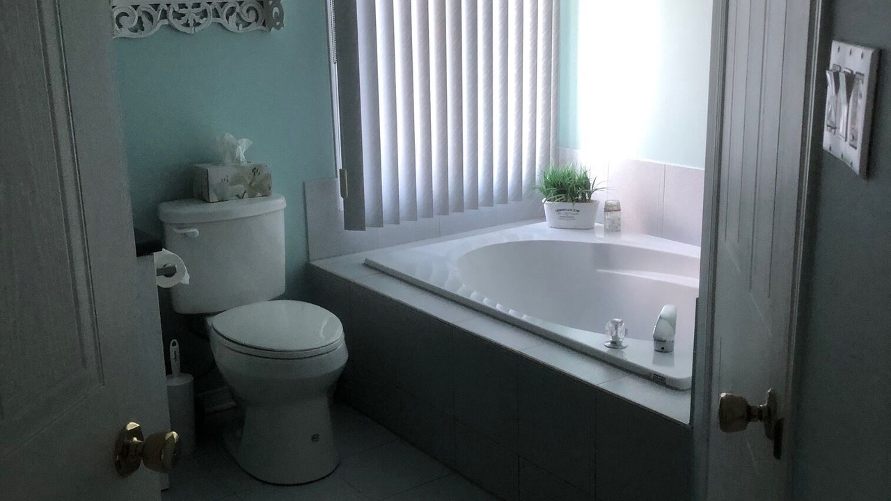 Photo of Bathroom in Sainte-Anne-de-Bellevue