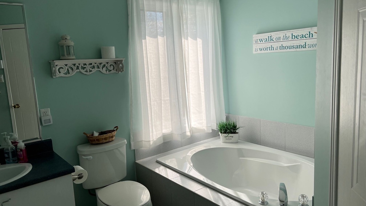 Photo of Bathroom in Sainte-Anne-de-Bellevue