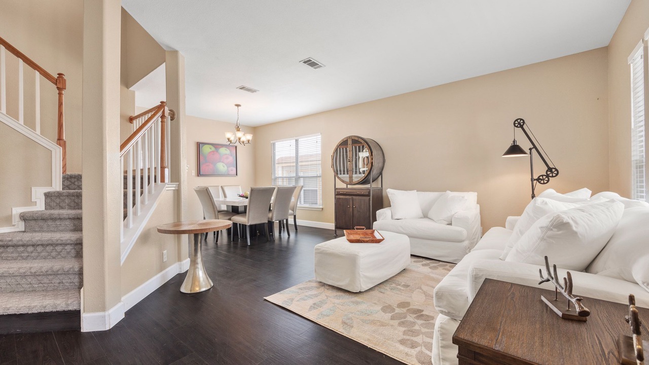Photo of Livingroom in North San Antonio - SAT