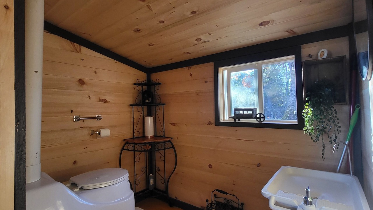 Photo of Bathroom in Central Frontenac