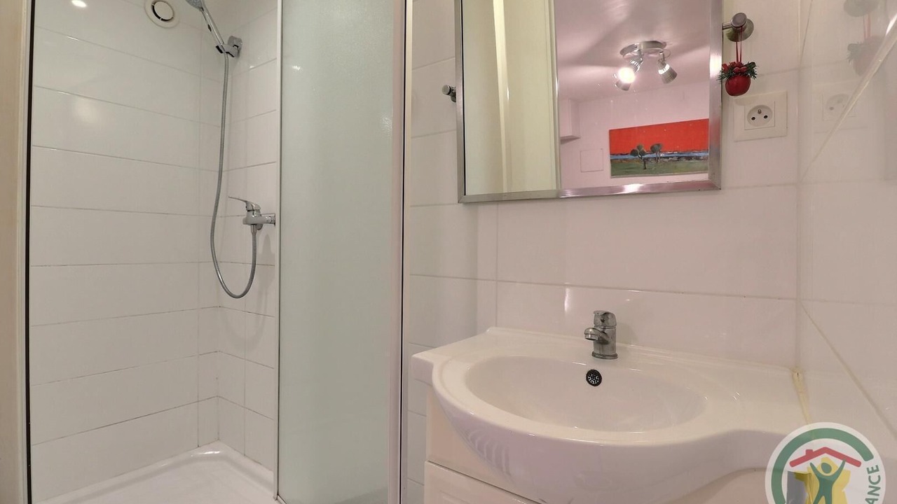 Photo of Bathroom in Saint-Pere