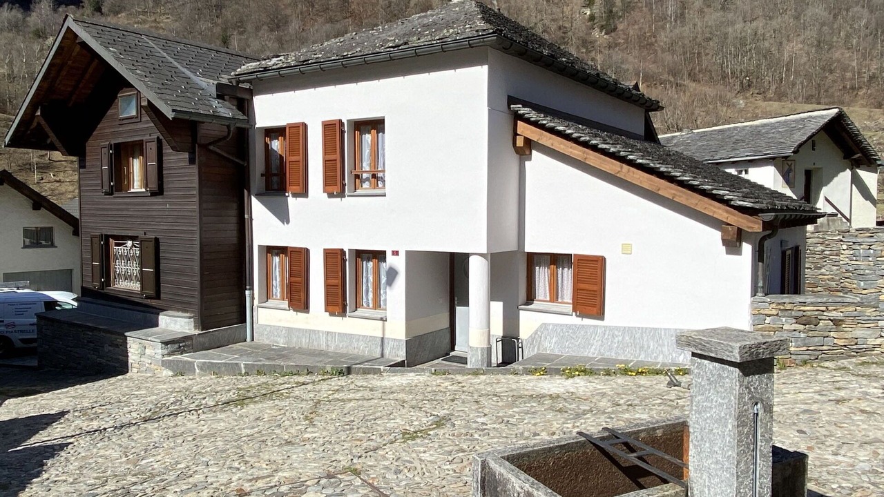 Photo of Others in Augio