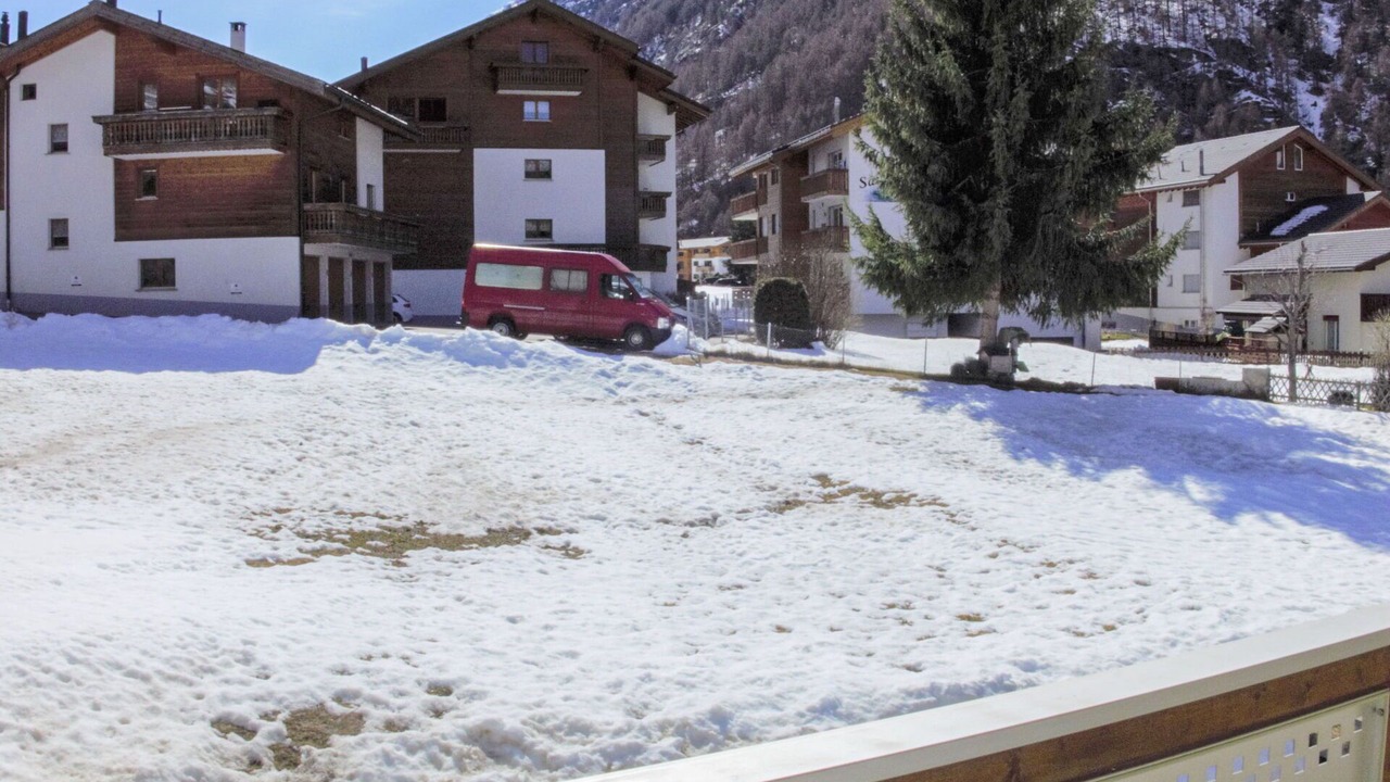 Photo of Others in Taesch