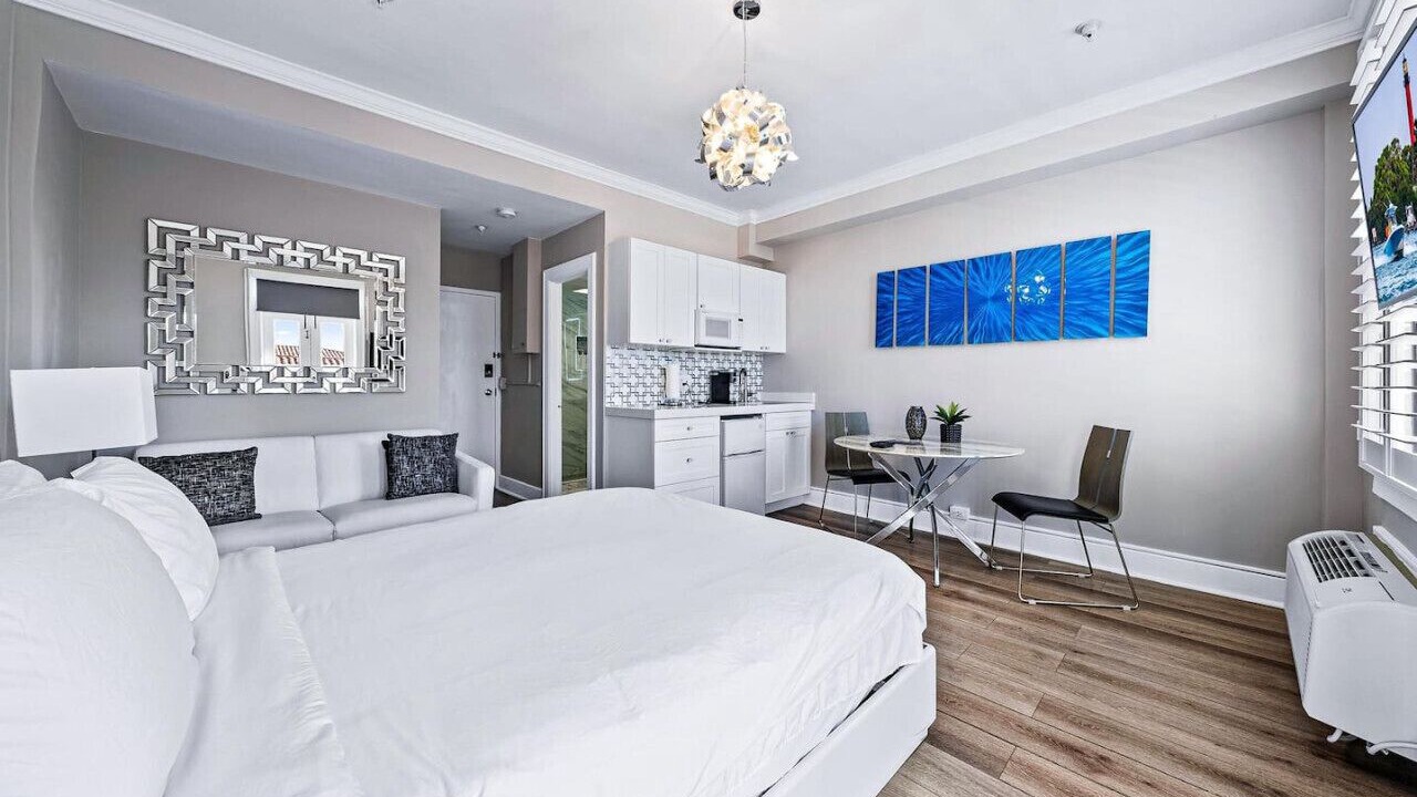 Photo of Bedroom in Palm Beach
